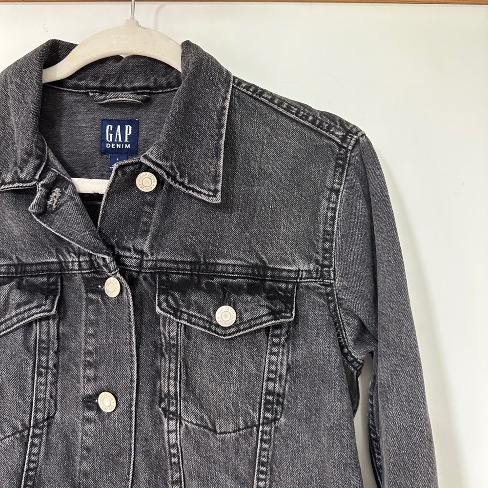 Gap Denim Trucker Jacket Womens Large Black Faded Cotton Button Up Jean Coat L